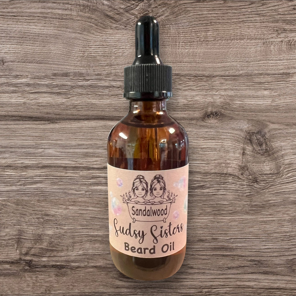 Gentleman's beard oil, detail view