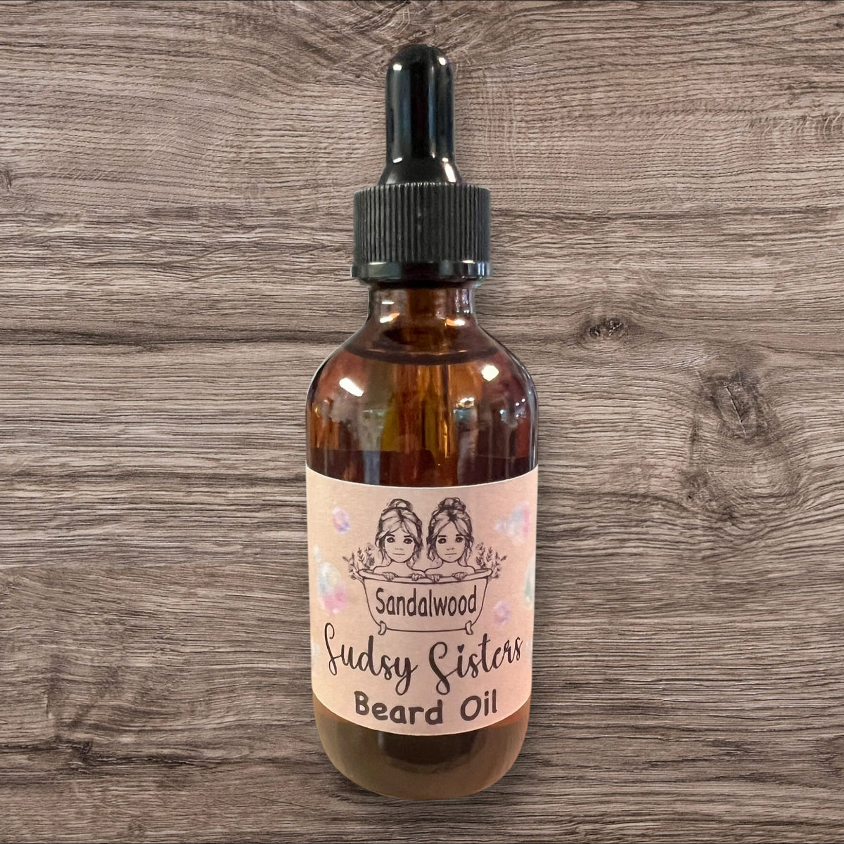 Gentleman's beard oil, detail view